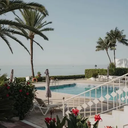 Y P Banus Views Fely